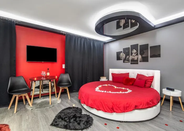 アパート Secret Night